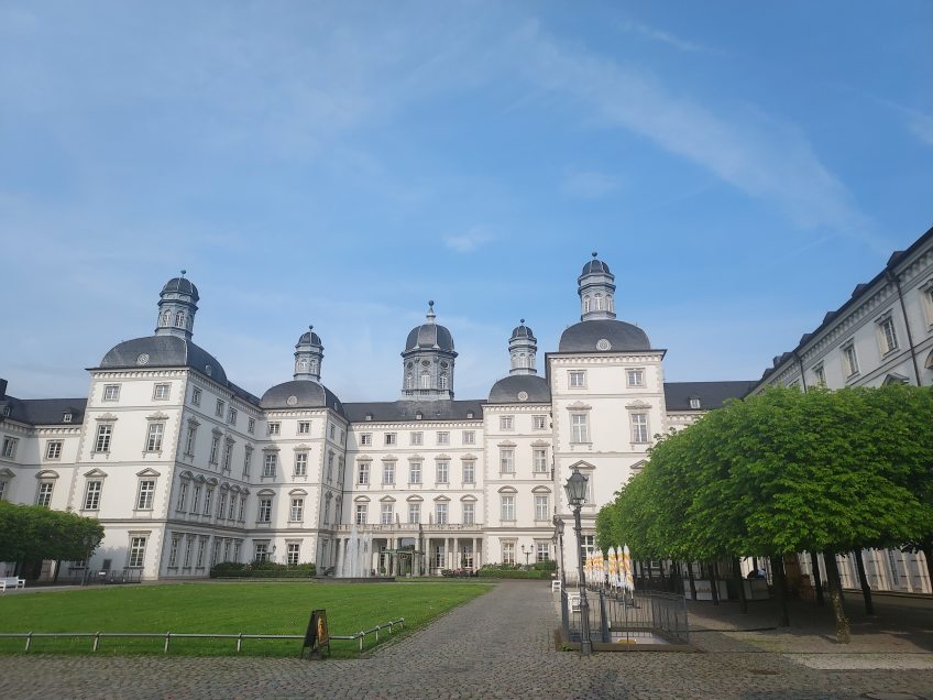 Wein-Expertise im Althoff Grandhotel Schloss Bensberg -Dennis Ruhl und Christoph Strahl unter „Top 50 Sommeliers“ – zahlreiche Genusserlebnisse im Herbst